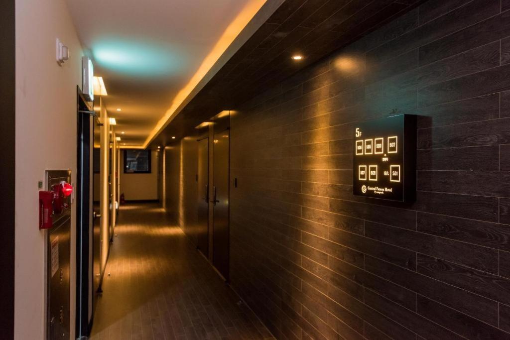 Centralperson Pyeongtaek Hotel Екстер'єр фото