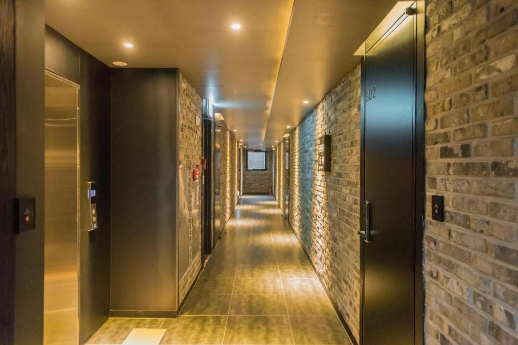 Centralperson Pyeongtaek Hotel Екстер'єр фото
